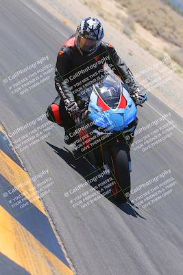 media/Sep-25-2023-Moto Forza (Mon) [[81ffa65e0a]]/B-C Group/Session 3 (Turn 16 Inside)/